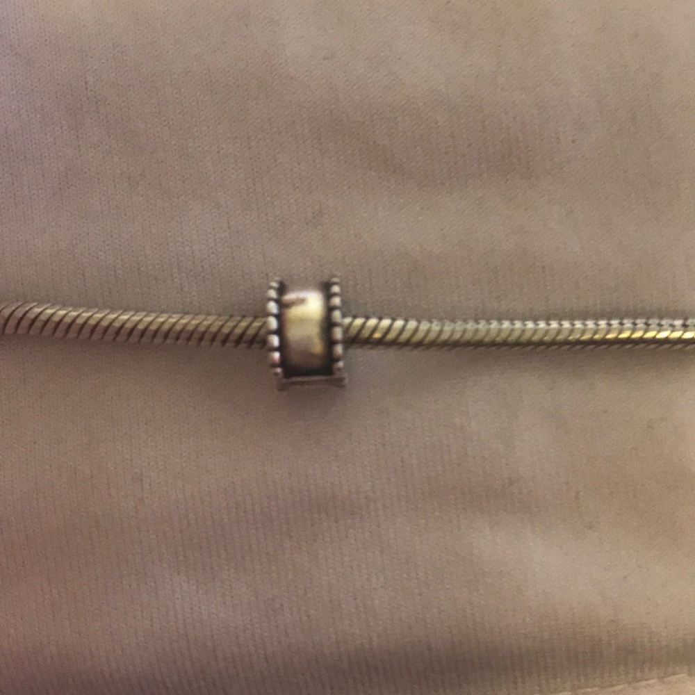 Pandora Ribbed Claps